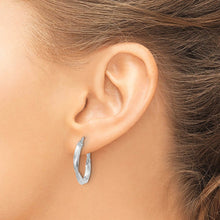 14k White Gold Polished Twisted Round Hoop Earrings, 20mm (3/4 Inch)